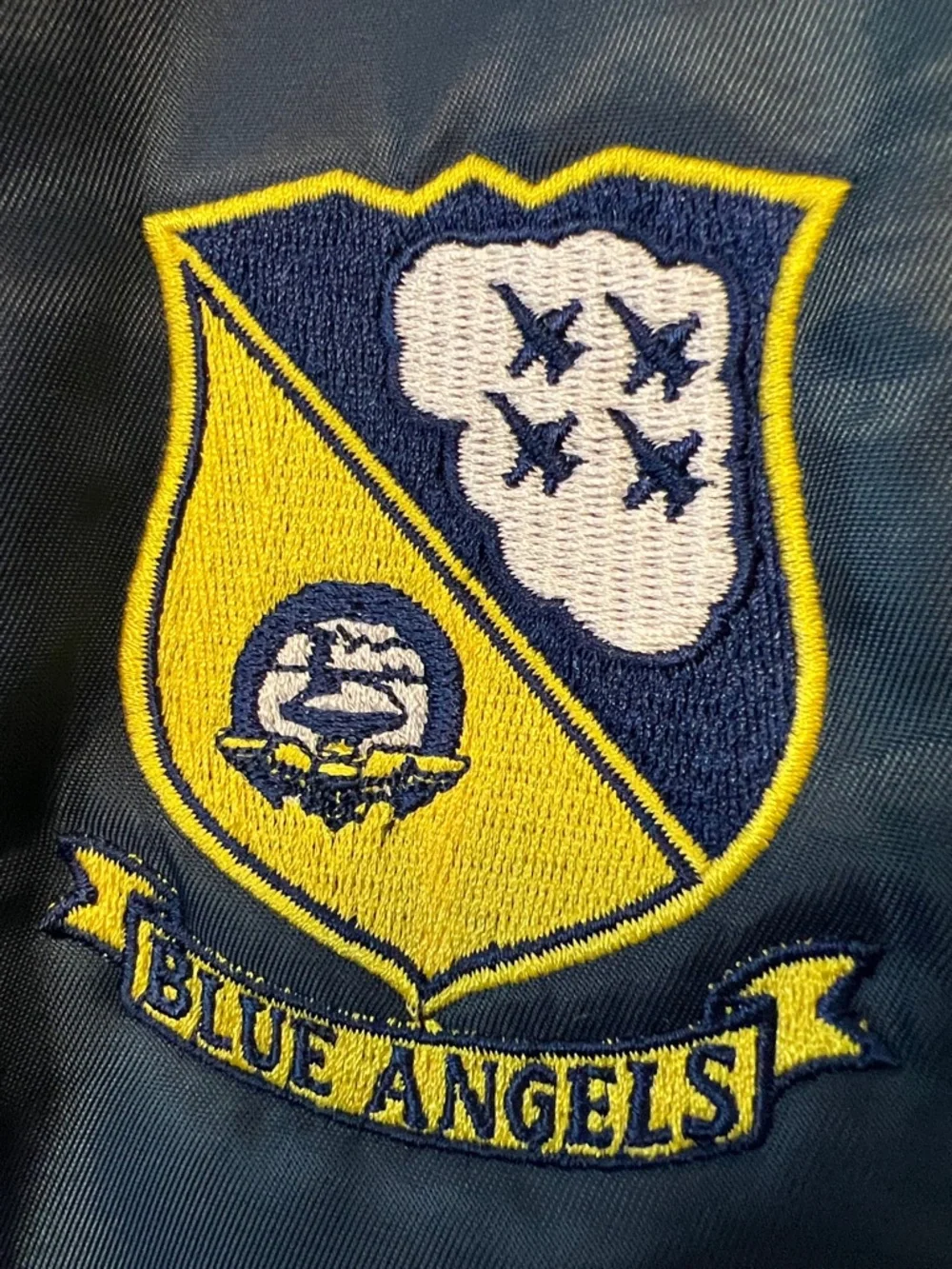 Vintage US Navy 🛩️ Blue Angels Nylon Bomber Jacket beautifully Embroidered Jets